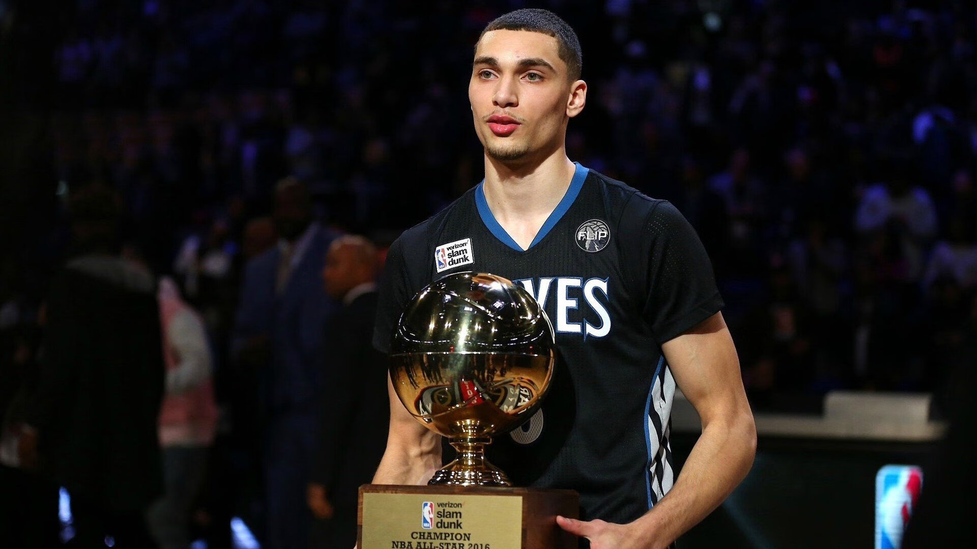 融合“足球+科技+旅游”产业链示范项目在行业中持续推进，行业空间不断扩展